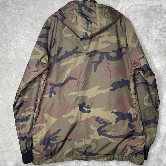 Primitive Army Camo Hooded Windbreaker Full Zip with Pockets Size Medium - Picture 3 of 9